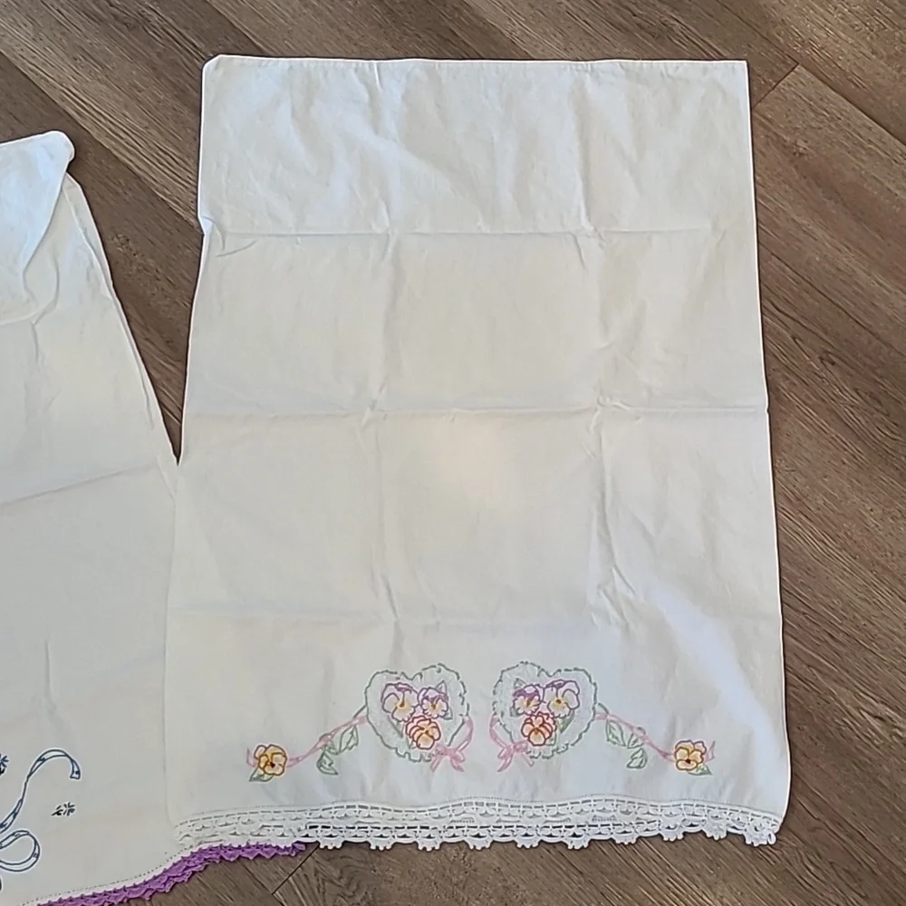 Vintage Embroidered White Pillowcases with Floral Design